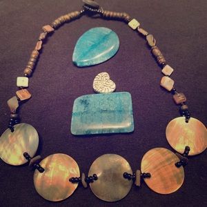 Mother Pearl short necklace